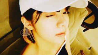 白い帽子をかぶった女優・池田エライザ